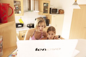 Lenovo_Familie_101 Sachanskys nützen den Rechner auch in der Küche intensiv